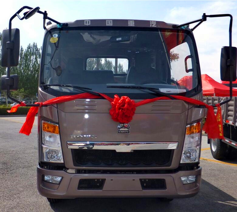 中国重汽HOWO 悍将 102马力 4.2米单排栏板式轻卡1